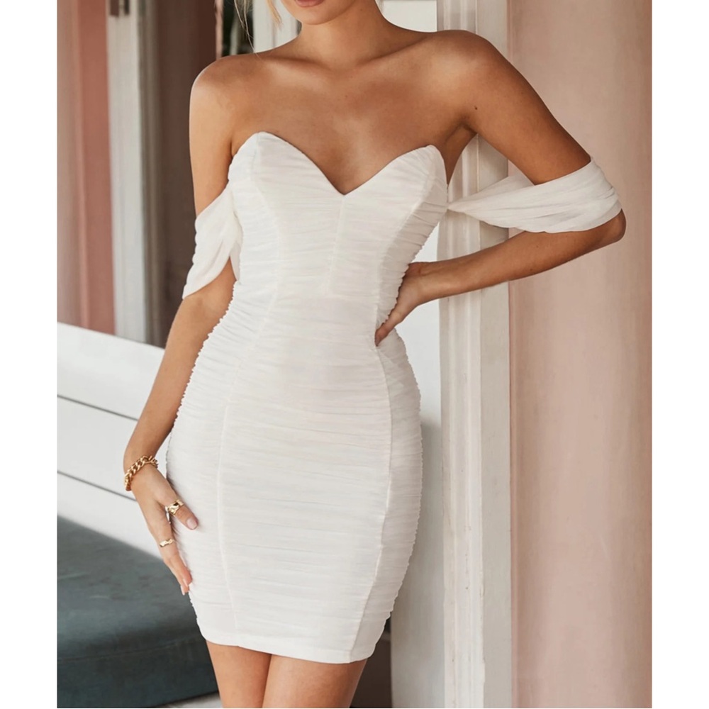 Selfie Leslie Evelina Draped Sleeve Sweetheart Neckline Mini  Dress